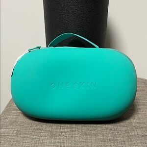 One Skin Teal Cosmetic Bag